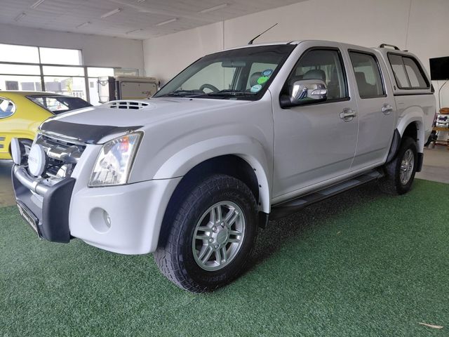 2012 Isuzu KB 300D-Teq Double-Cab LX, photo 3