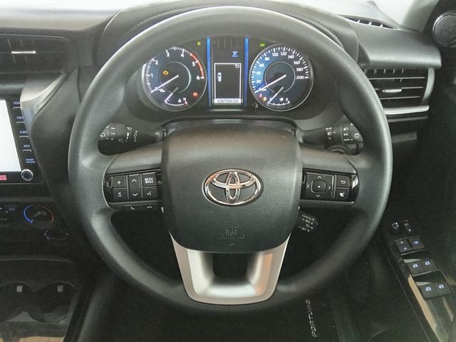 2026 Toyota Fortuner 2.4 GD-6 4x4 Auto, photo 2
