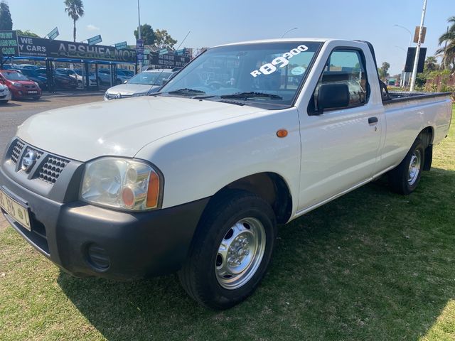 2013 Nissan NP300 2.0i LWB Single-Cab, photo 2