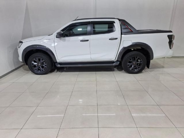 2024 Isuzu D-Max 3.0 DDI V-Cross HR Auto Double-Cab, photo 2