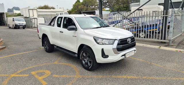 2021 Toyota Hilux 2.4 GD-6 Raised Body Raider Extended Cab, photo 3