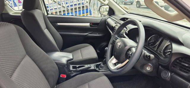 2021 Toyota Hilux 2.4 GD-6 Raised Body Raider Extended Cab, photo 5