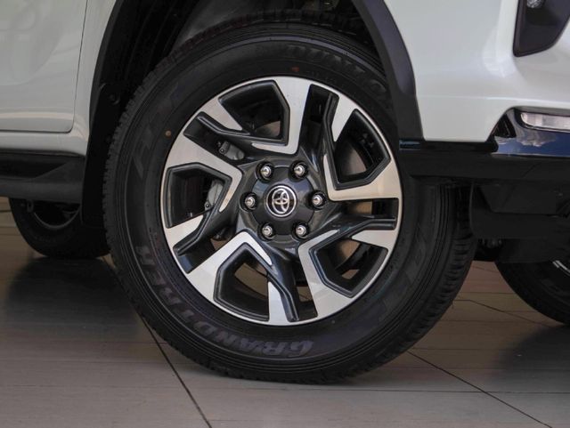 2026 Toyota Fortuner 2.8 GD-6 4x4 VX Auto, photo 3