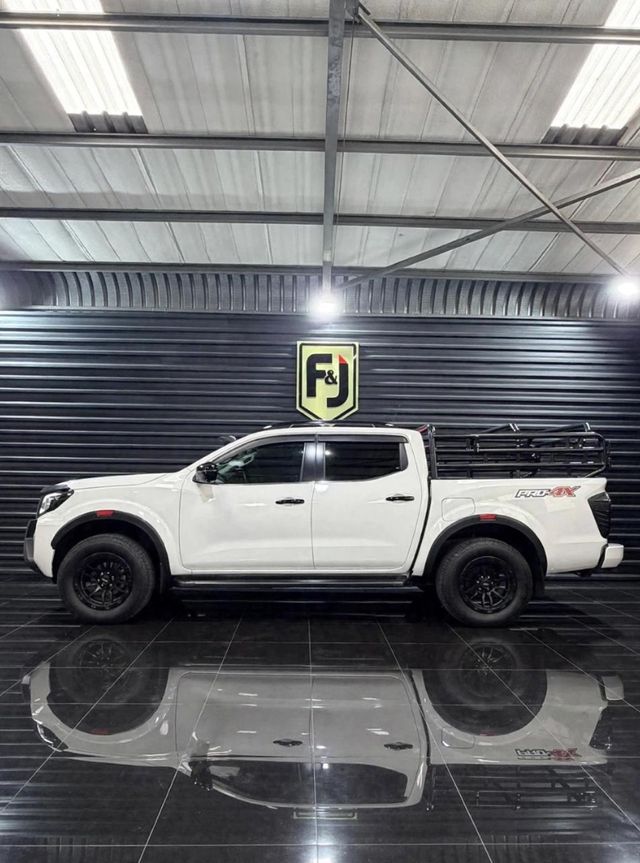 2022 Nissan Navara 2.5 DDTi PRO-4X 4X4 Auto Double-Cab, photo 3