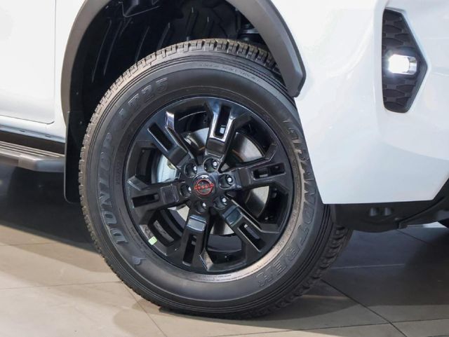 2026 Nissan Navara 2.5 DDTi PRO-4X 4X4 Auto Double-Cab, photo 2