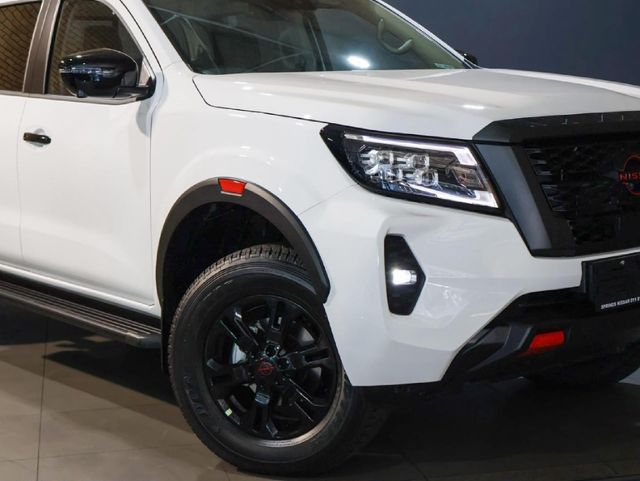 2026 Nissan Navara 2.5 DDTi PRO-4X 4X4 Auto Double-Cab, photo 3