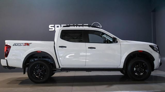 2026 Nissan Navara 2.5 DDTi PRO-4X 4X4 Auto Double-Cab, photo 4