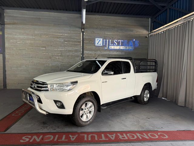 2016 Toyota Hilux 2.8 GD-6 Raised Body Raider Extended Cab, photo 2