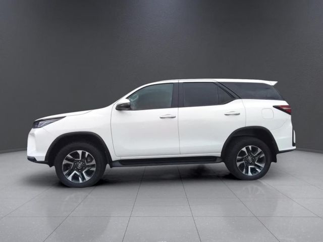 2025 Toyota Fortuner 2.4 GD-6 R/B Auto, photo 4