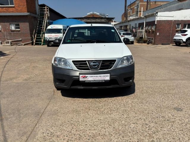 2021 Nissan NP200 1.6 A/C Safety Pack, photo 2