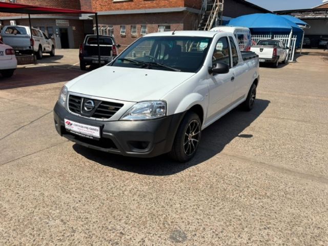 2021 Nissan NP200 1.6 A/C Safety Pack, photo 3