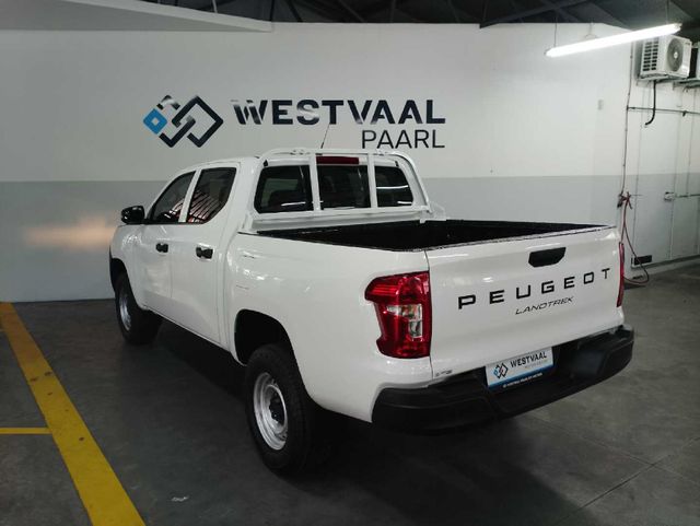 2026 Peugeot Landtrek 1.9D Professional Double Cab, photo 2
