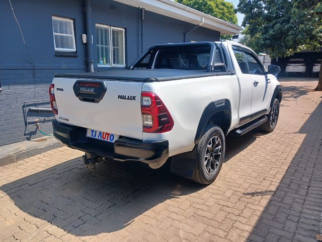 2020 Toyota Hilux 2.8gd6 Raised body Legend50 Extra cab Manual 4x2, photo 4