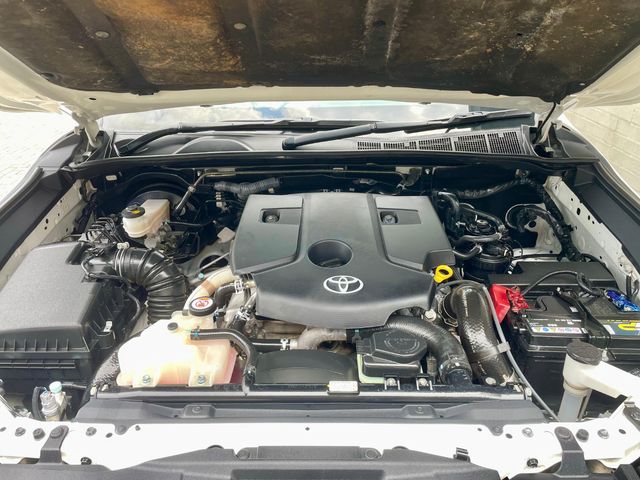 2022 Toyota Hilux 2.8 GD-6 Raised Body Legend Extended Cab, photo 5
