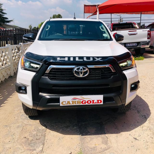 2022 Toyota Hilux 2.4 GD-6 Raider 4x4 Auto Double-Cab, photo 3