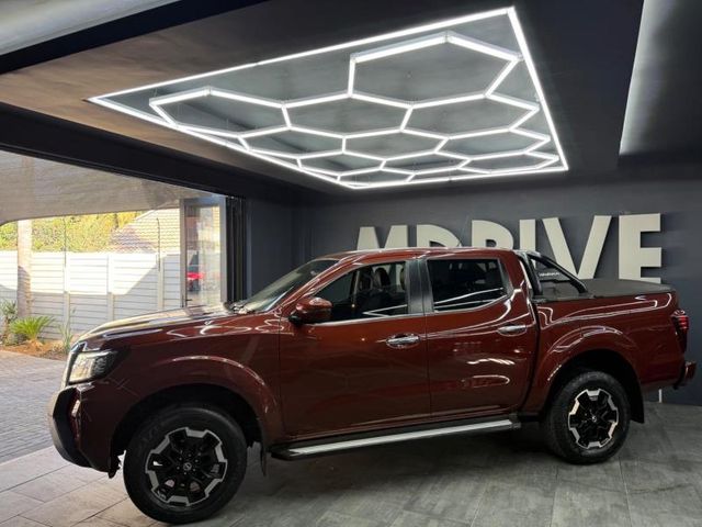 2022 Nissan Navara 2.5 DDTi LE Plus Auto Double-Cab, photo 2