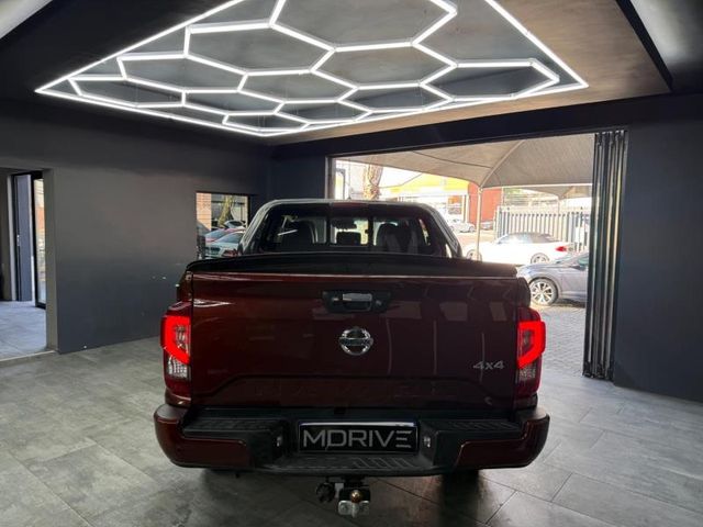 2022 Nissan Navara 2.5 DDTi LE Plus Auto Double-Cab, photo 4
