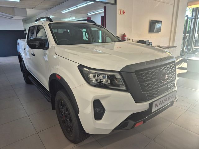 2026 Nissan Navara 2.5 DDTi PRO-4X 4X4 Auto Double-Cab, photo 4