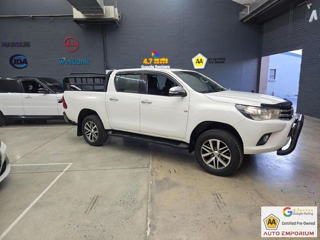 2016 Toyota Hilux 4.0 V6 Raider 4x4 Double-Cab Auto, photo 3