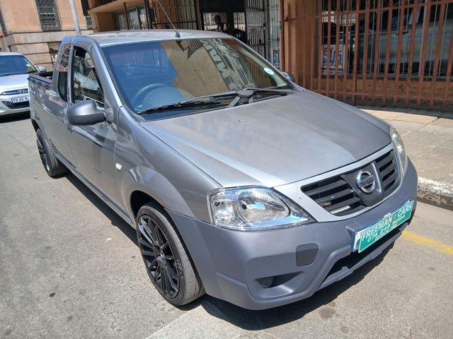 2010 Nissan NP200 1.6, photo 2