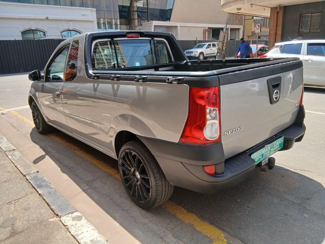 2010 Nissan NP200 1.6, photo 5