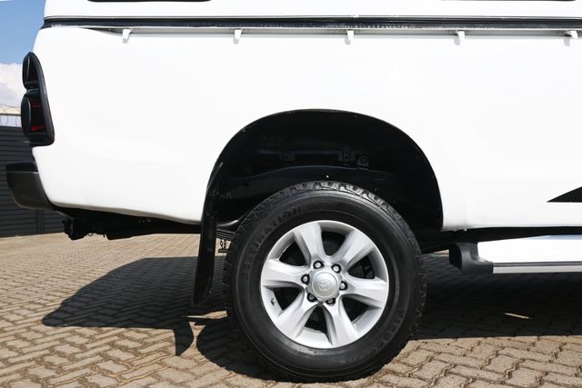 2013 Toyota Hilux 2.5 D-4D Single-Cab, photo 4