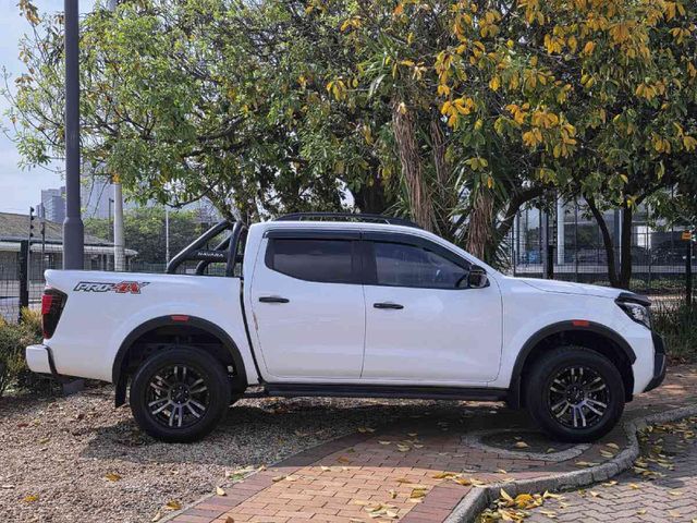 2025 Nissan Navara 2.5 DDTi PRO-4X 4X4 Auto Double-Cab, photo 3