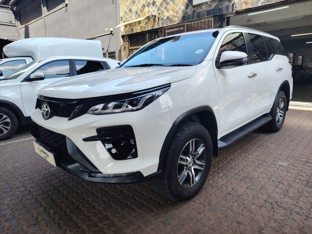 2023 Toyota Fortuner 2.4 GD-6 R/B Auto, photo 4