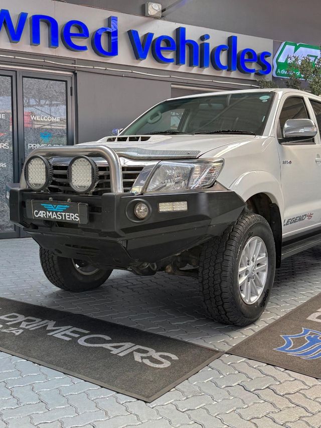 2014 Toyota Hilux 3.0 D-4D Legend 45 Raised Body Double-Cab, photo 3