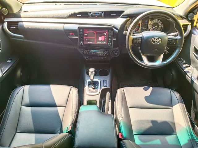 2021 Toyota Hilux 2.8 GD-6 Raider 4x4 Auto Double-Cab, photo 5