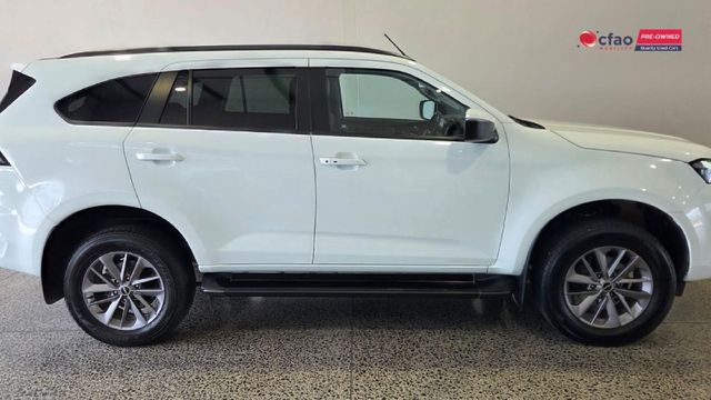 2025 Isuzu Mu-x 3.0D Auto, photo 5