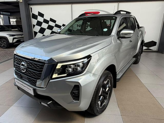 2023 Nissan Navara 2.5 DDTi LE Plus Auto Double-Cab, photo 3