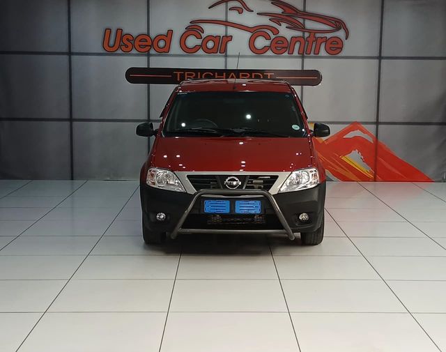 2021 Nissan NP200 1.6 A/C Safety Pack, photo 3