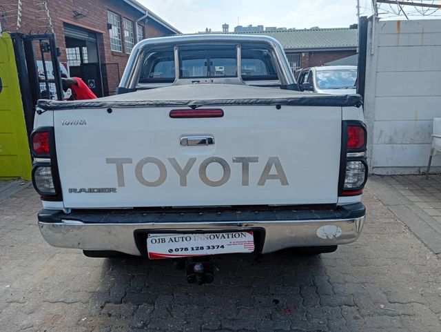 2006 Toyota Hilux 3.0 D-4D Raider Double-Cab, photo 4