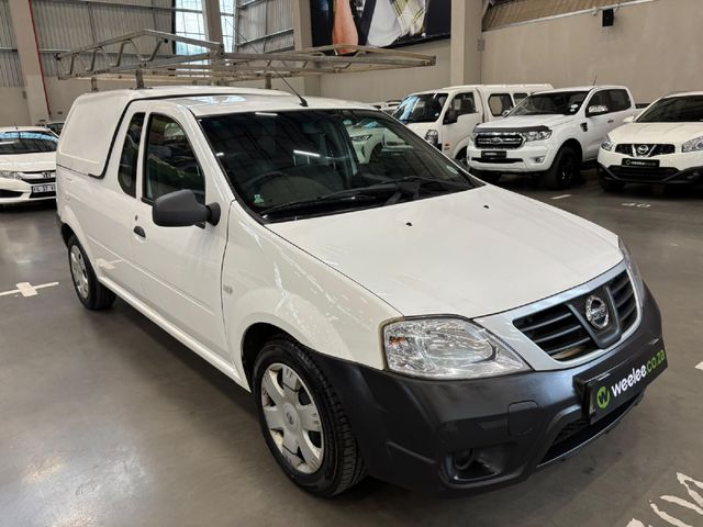 2022 Nissan NP200 1.6 A/C Safety Pack