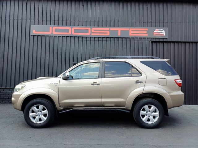2009 Toyota Fortuner 3.0 D-4D Raised Body 4x4, photo 5