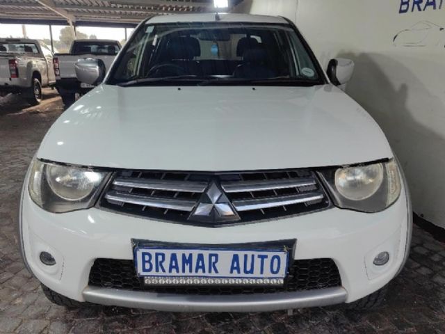 2013 Mitsubishi Triton 3.2 DI-D 4x4 Double-Cab, photo 2
