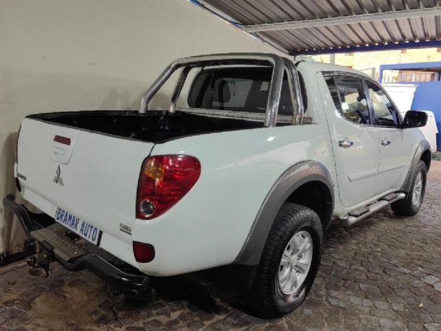 2013 Mitsubishi Triton 3.2 DI-D 4x4 Double-Cab, photo 5