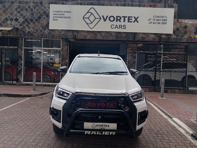 2026 Toyota Hilux 2.4 GD-6 Raised Body SRX Auto Double-Cab, photo 4