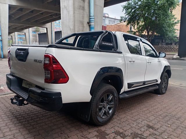 2026 Toyota Hilux 2.4 GD-6 Raised Body SRX Auto Double-Cab, photo 5