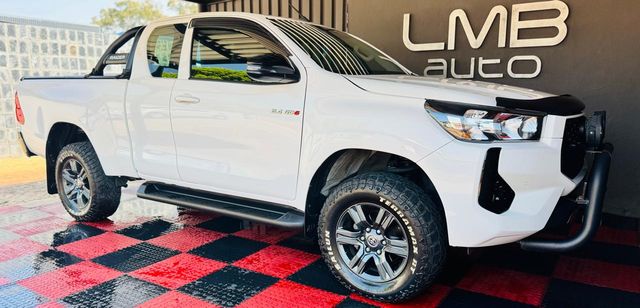 2025 Toyota Hilux 2.4 GD-6 Raised Body Raider Auto Extended Cab, photo 4
