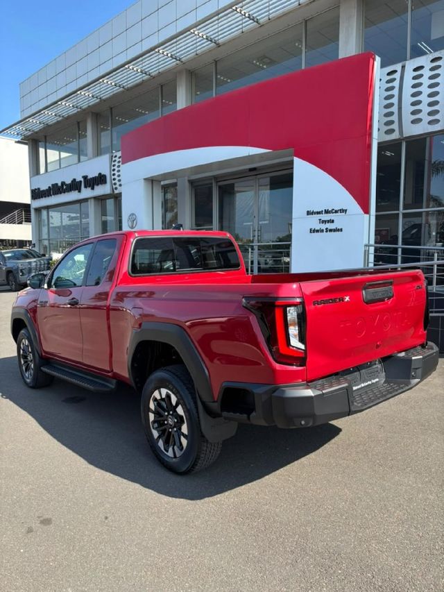 2026 Toyota Hilux 2.8 GD-6 RB Raider X 4x4 Auto Extended Cab, photo 5
