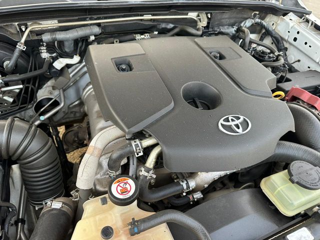 2019 Toyota Hilux 2.8 GD-6 Raised Body Raider Extended Cab, photo 2