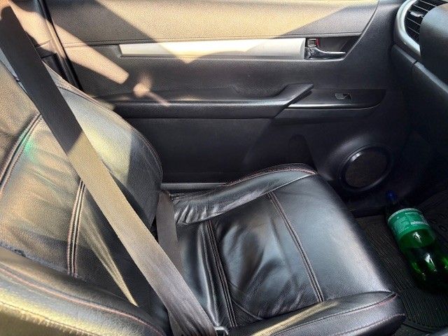 2019 Toyota Hilux 2.8 GD-6 Raised Body Raider Extended Cab, photo 3