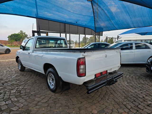 2013 Nissan NP300 2.5 TDi LWB Single-Cab, photo 5