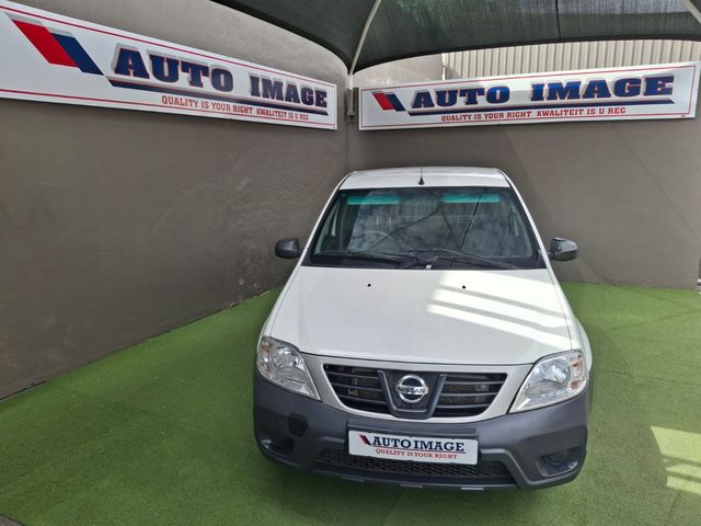 2022 Nissan NP200 1.6 A/C Safety Pack