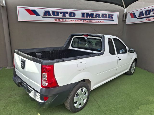 2022 Nissan NP200 1.6 A/C Safety Pack, photo 5
