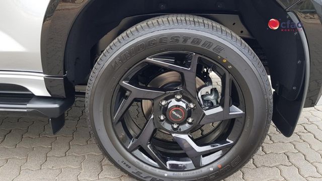 2026 Isuzu Mu-x 3.0D Onyx XT 4x4 Auto, photo 5