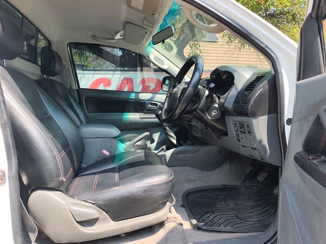 2015 Toyota Hilux 2.5 D-4D SRX Raised Body Single-Cab, photo 5