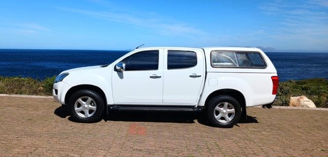 2014 Isuzu KB 300 D-Teq LX Double-Cab, photo 4